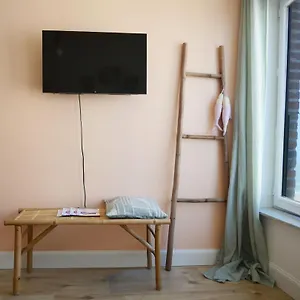 https://cosy-studio-by-the-sea.ostend-hotel.net